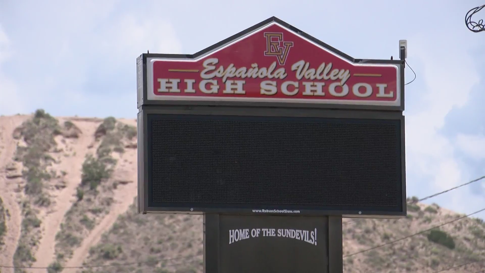 Audit of Española Public Schools shows in finances KRQE